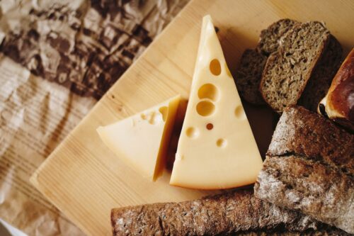 Read more about the article Bonito Flakes & Cheese Onigiri Recipe
